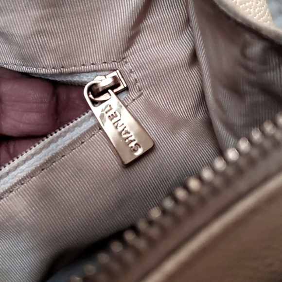 Chanel Matelasse Caviar CC Tote - Picture 6 of 16